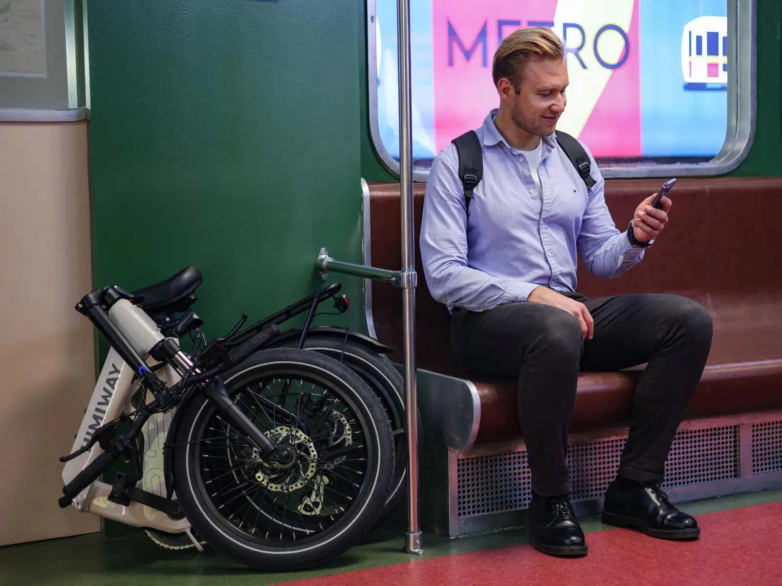 Himiway B3 Folding eBike – lifestyle