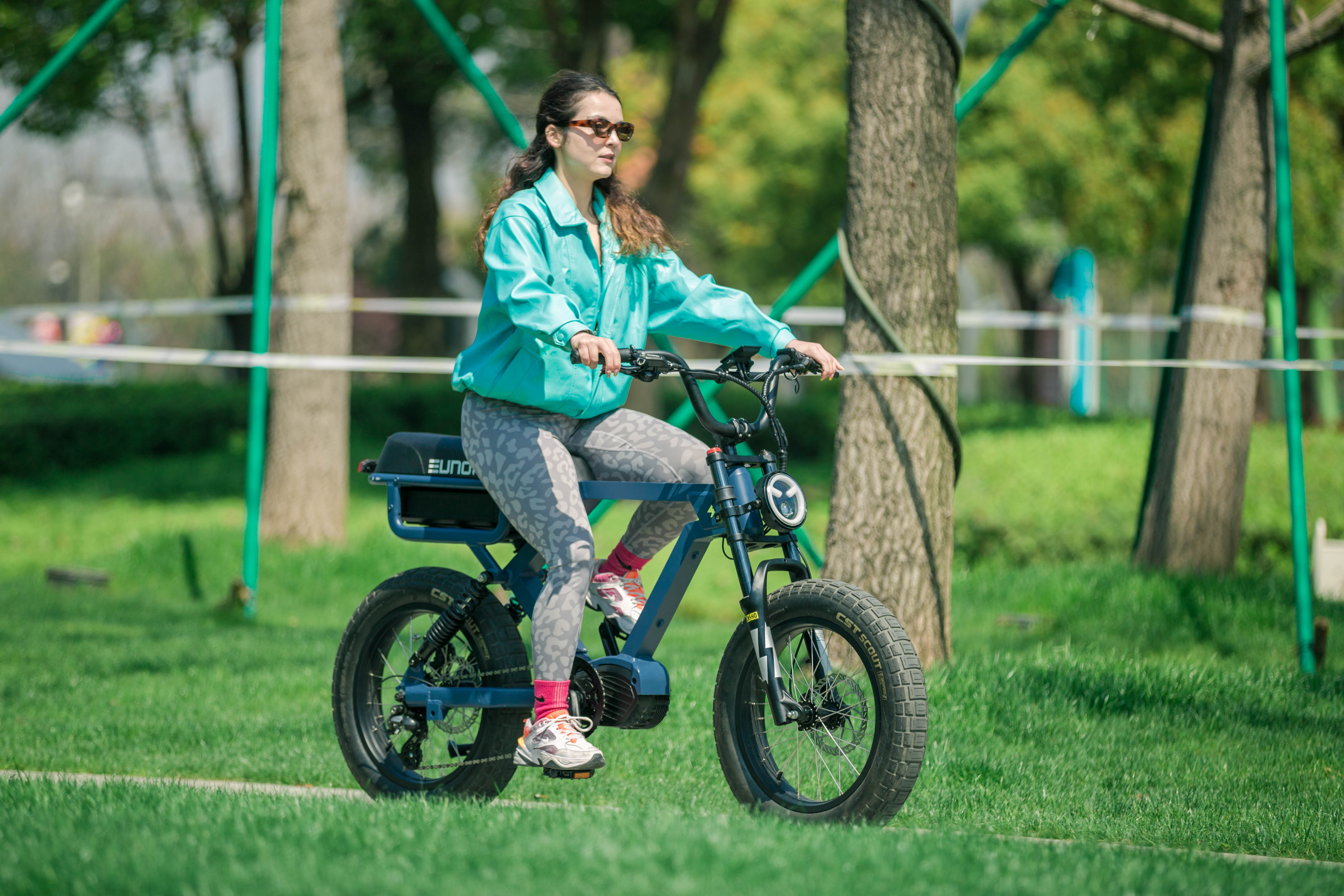 Eunorau FLASH LITE 2.0 Moto eBike – Lunar Dust – left side view