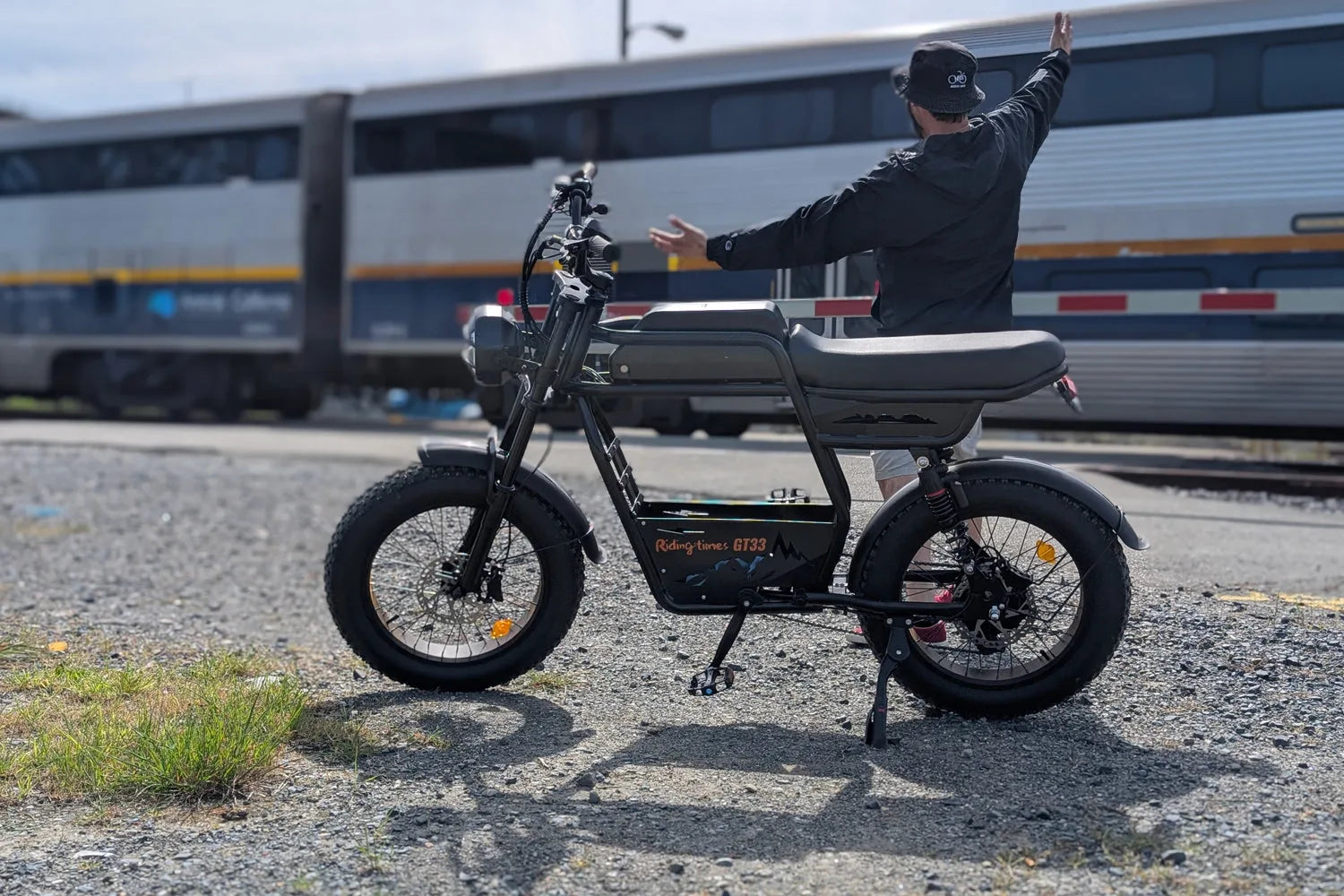 GT33 All-Terrain Cafe Racer Cargo Electric Bike