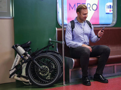 Himiway B3 Folding eBike – lifestyle