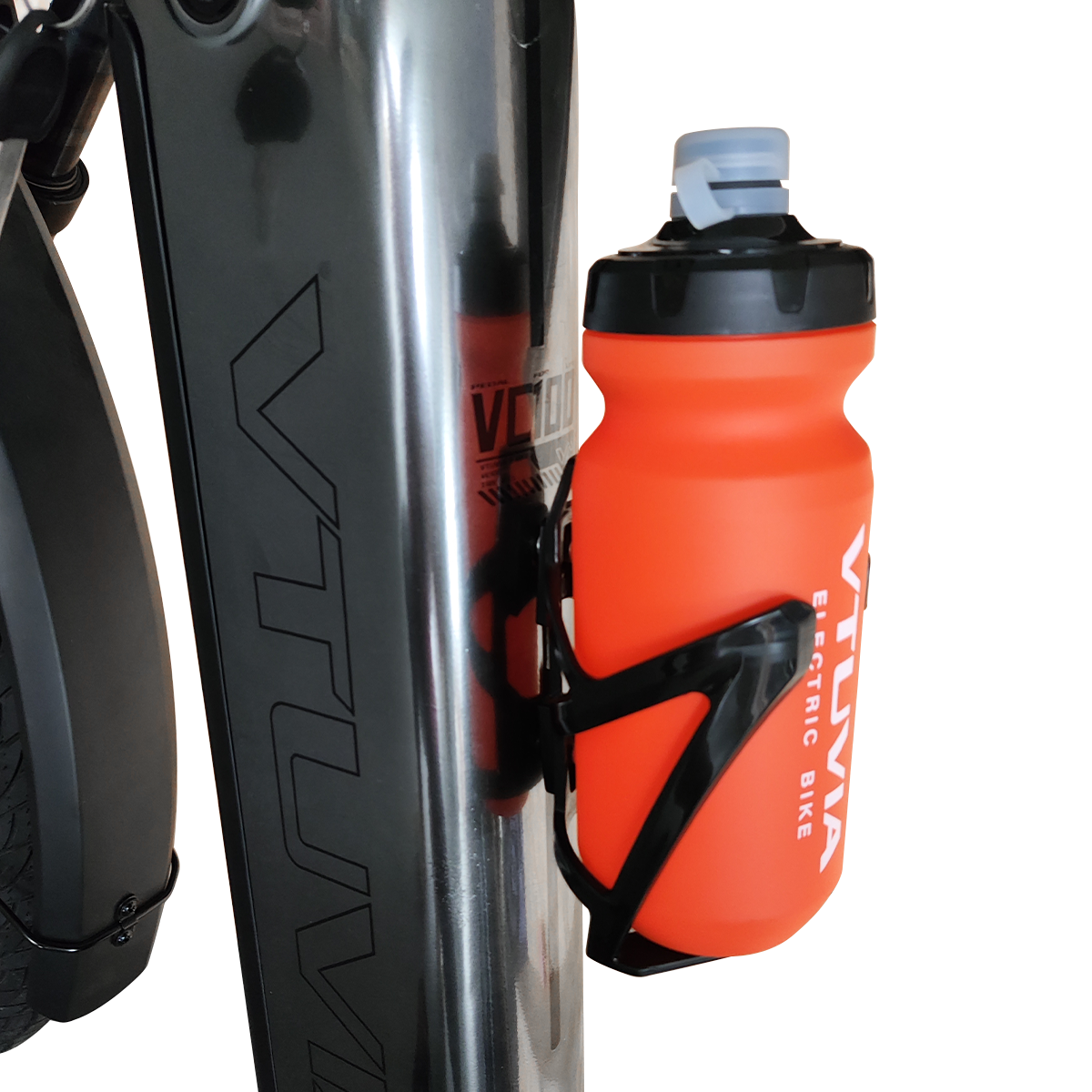 The sport bottle in a cage on a VTUVIA frame