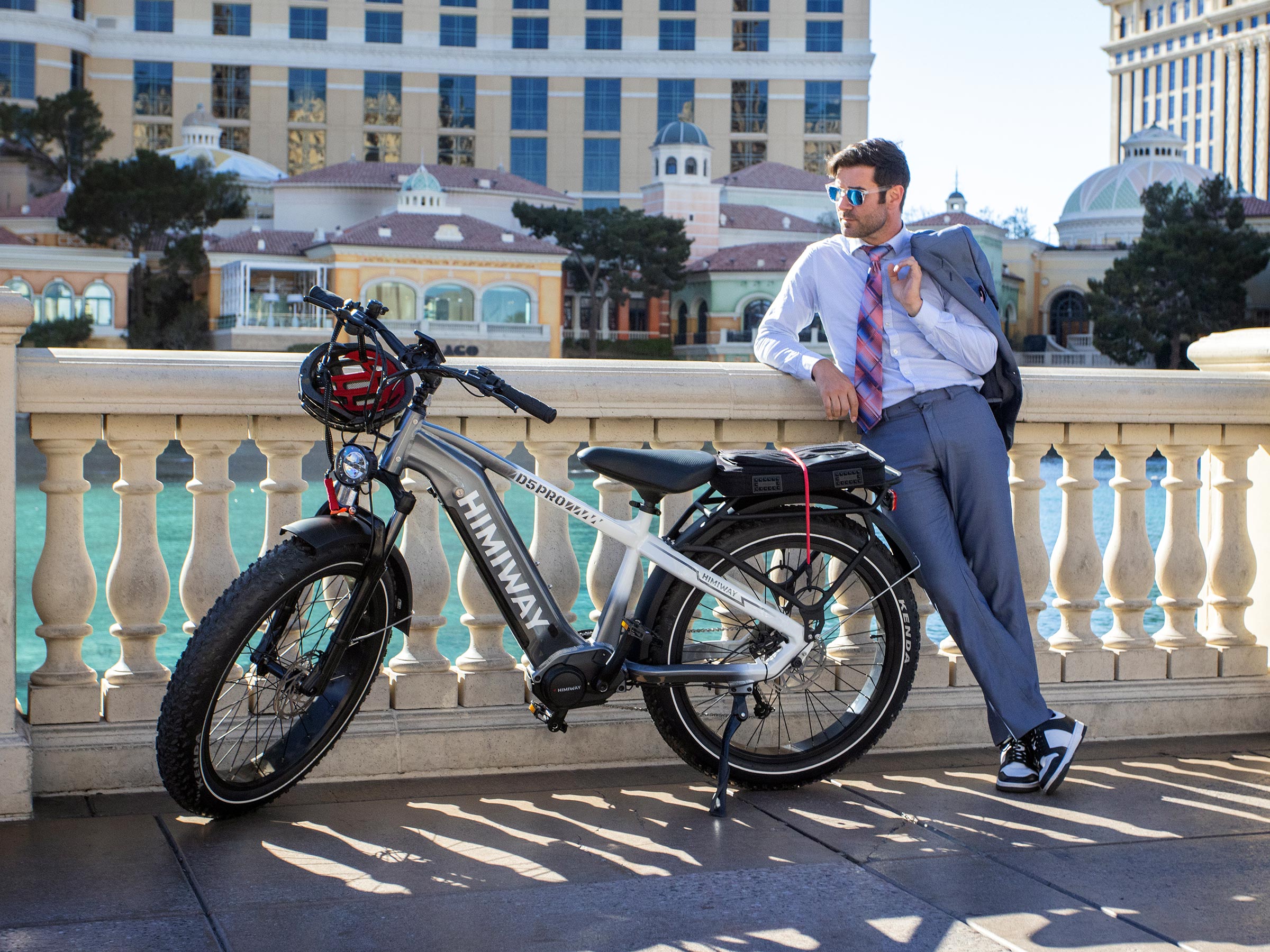 Himiway D5 Pro mid-drive e-bike – lifestyle