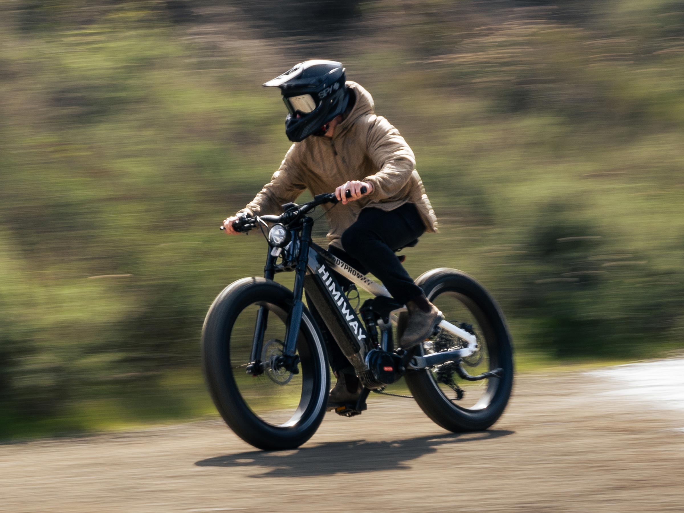 Himiway D7 Pro Electric Mountain Bike – lifestyle