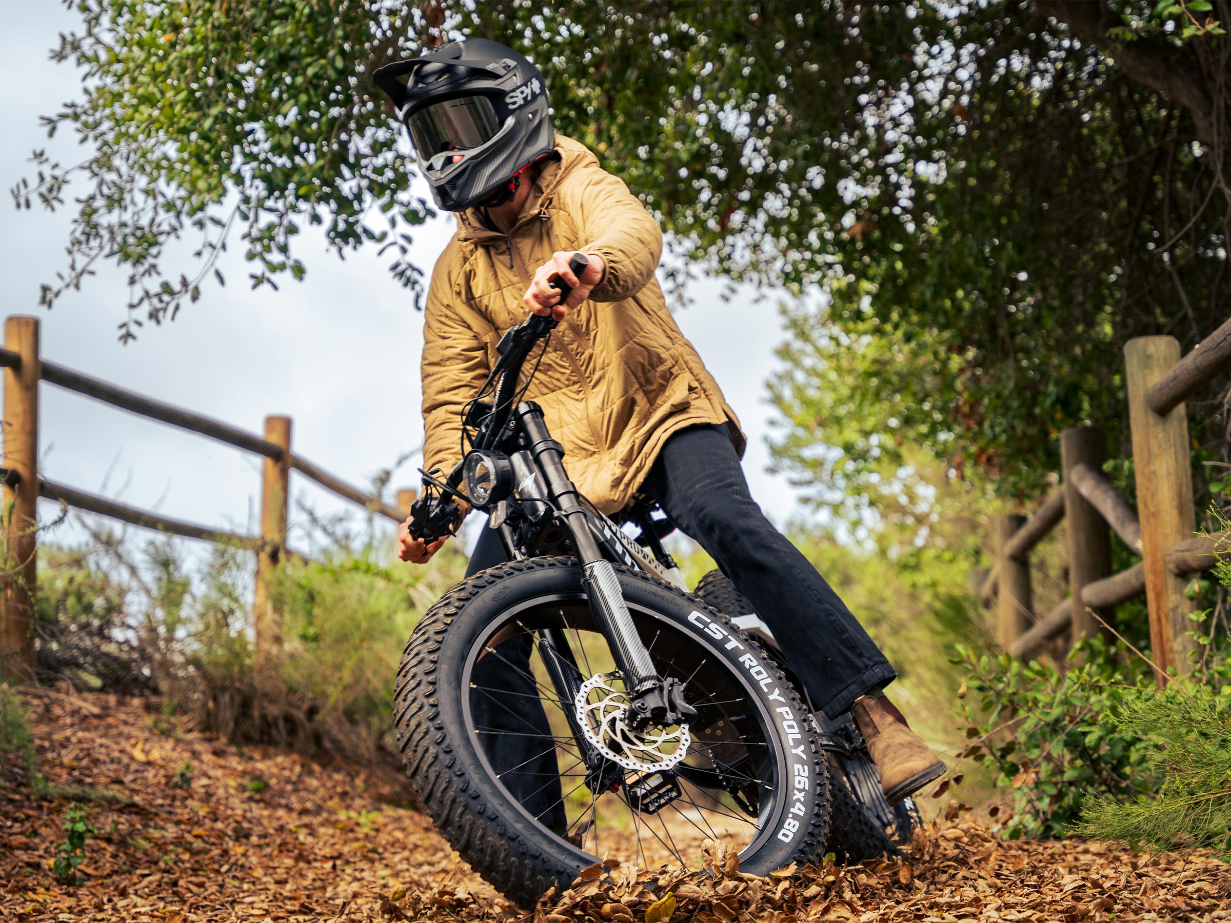 Himiway D7 Pro Electric Mountain Bike – lifestyle