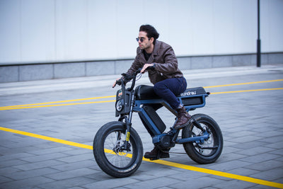 Eunorau FLASH 2.0 Mid-Drive Moto eBike – lifestyle
