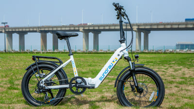 Eunorau META20 folding e-bike – lifestyle