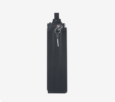 DWMEIGI MG1703 battery, side view with its key