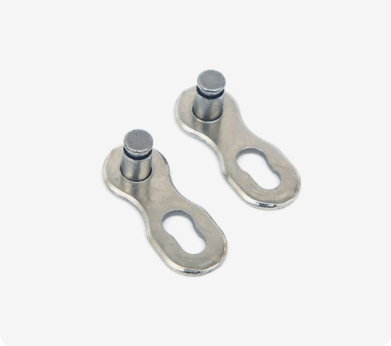 Close-up of the Zeus chain's two magic clasps