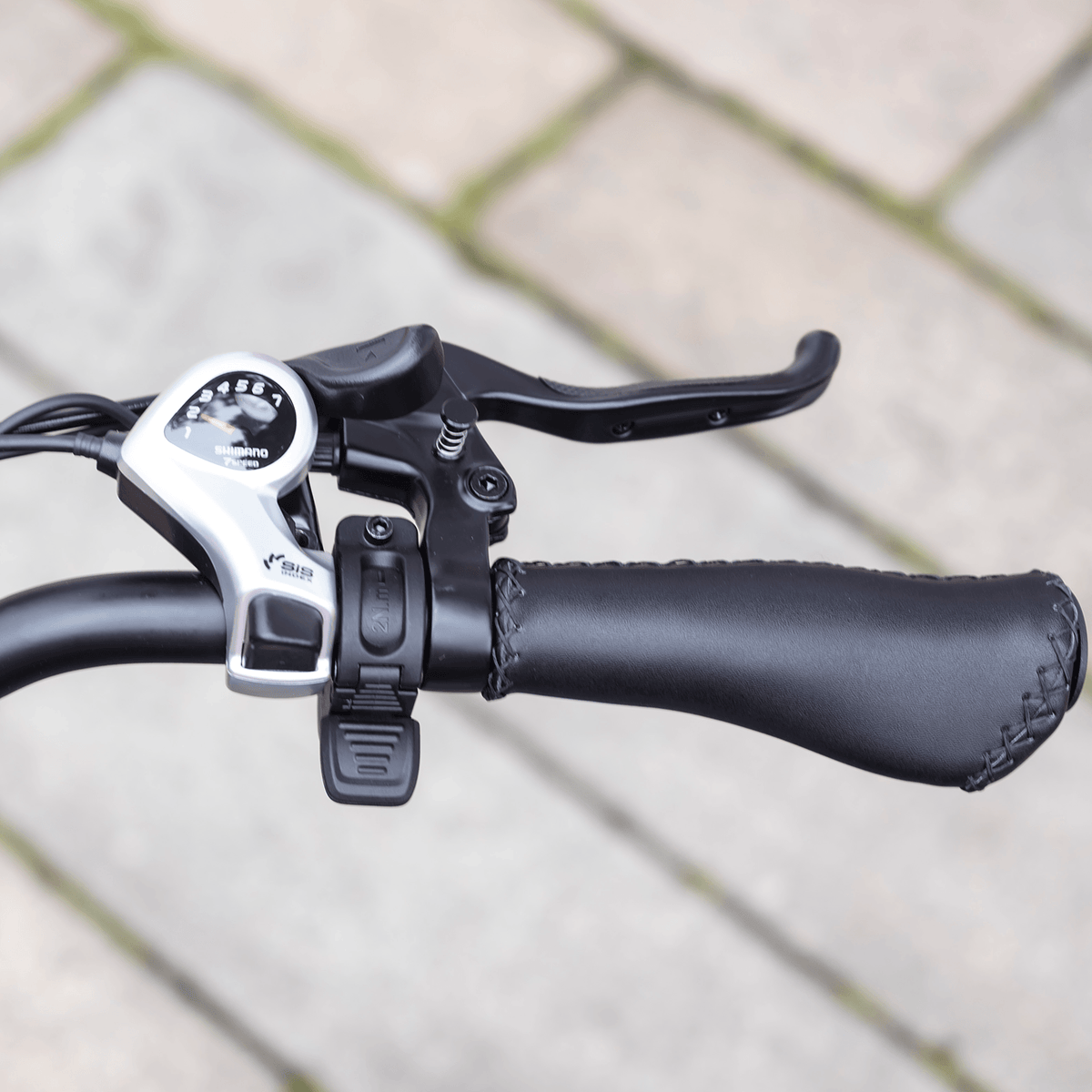 Close-up of a Silverado Urban grip with its gear shifter and brake lever