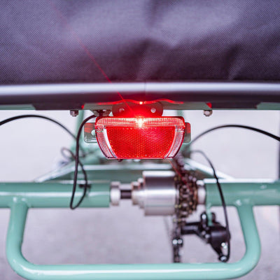 Close-up of the Blazer's rear light above the rear axle